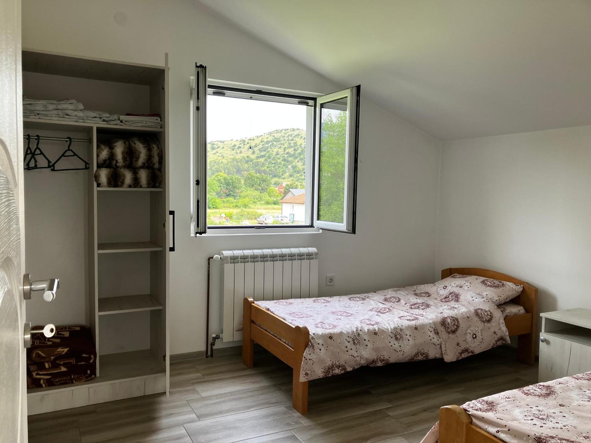 شقة Cozy, Fully Equipped, Free Parking&Wifi, Quiet, 2Bd بودغوريتْسا المظهر الخارجي الصورة
