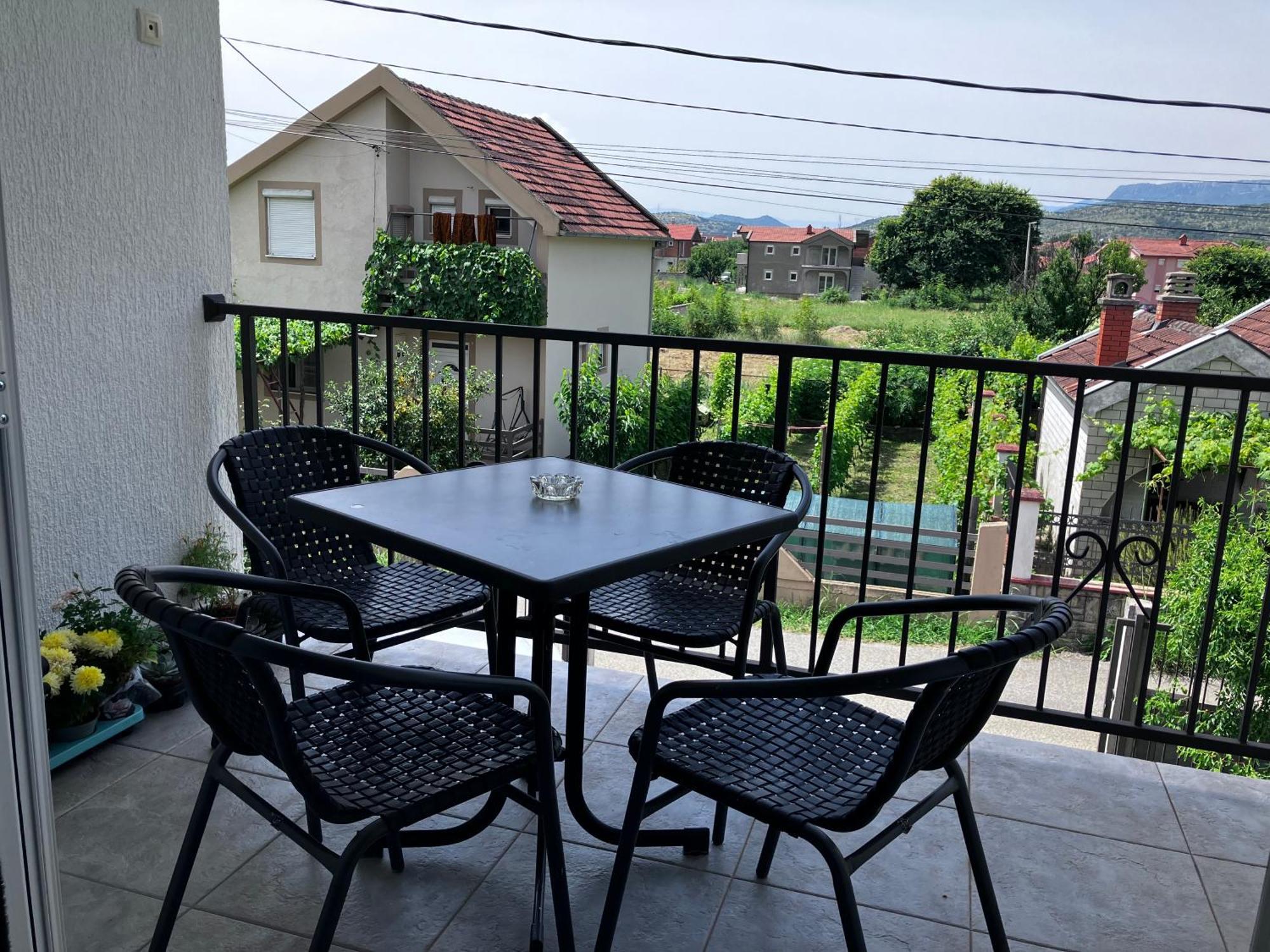 شقة Cozy, Fully Equipped, Free Parking&Wifi, Quiet, 2Bd بودغوريتْسا المظهر الخارجي الصورة